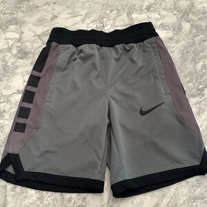 Kids' Dri-FIT Elite Basketball Shorts
 Gray and Black